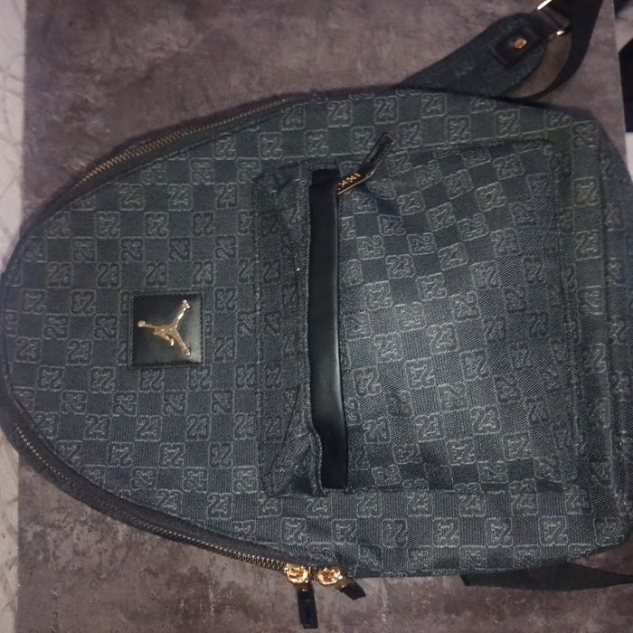 продам рюкзак Jordan