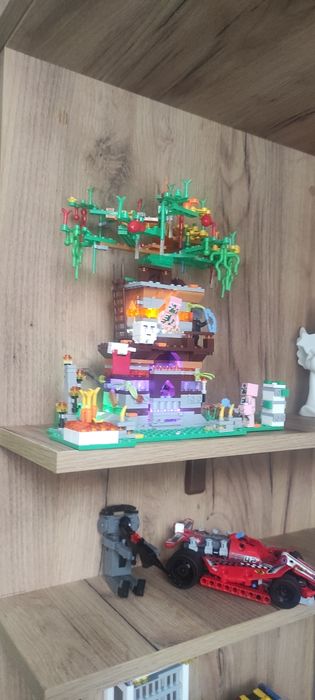 продаётся конструктор лего