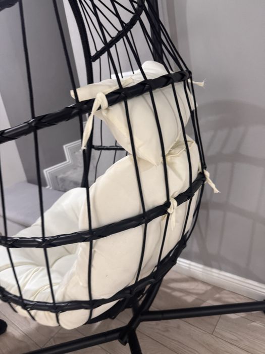 Balansoar suspendat este nou