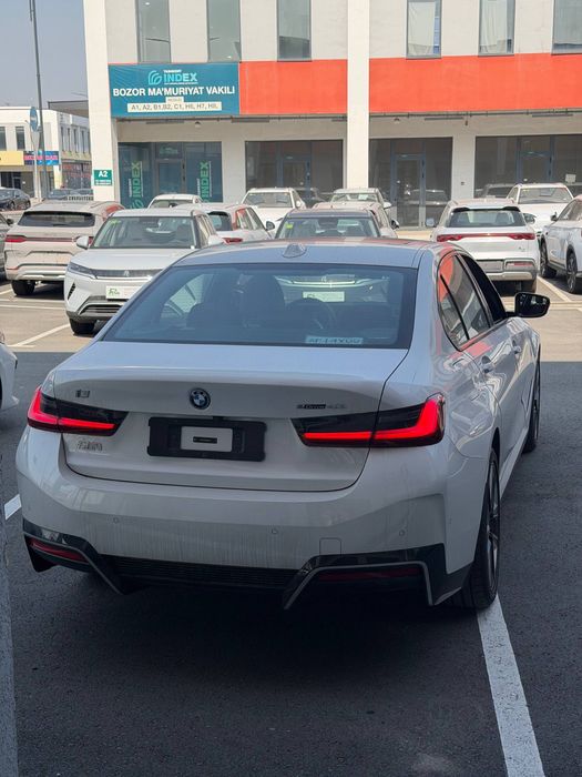 Bmw i3 40l night sport Full 5.6sec 100 360Kamera Harman Kardon Hud