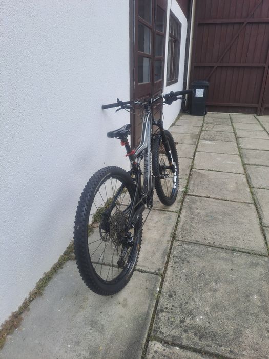 Bicicleta specialized full suspension