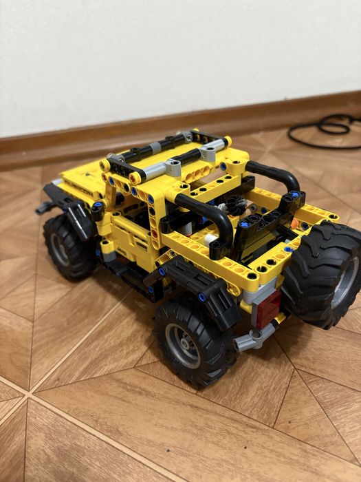 Lego technic. 42122. JEEP