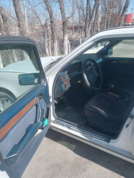 Мерс 124  обмен бар