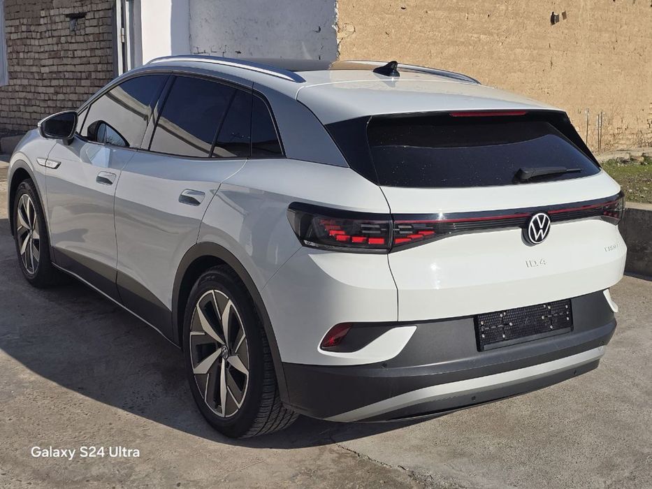 Volkswagen ID4 pure+ 2021 йил сотилади