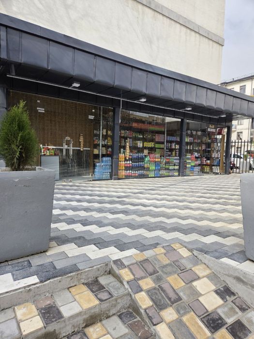 Сдается коммерческое помещение в аренду рядом с новосторойками