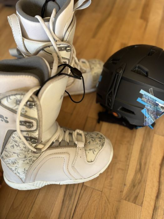 Бели обувки за сноуборд 37 номер
