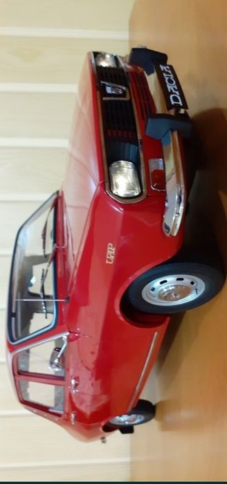 Dacia 1300 scara 1:8 nouă