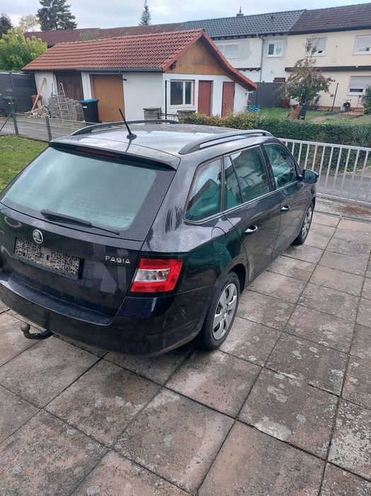 SKODA Fabia 2017 — imagine 4