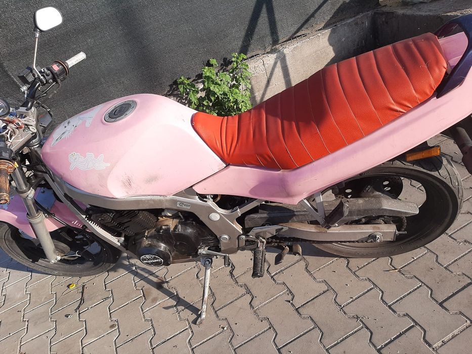 Vand de piese sau pentru reparat