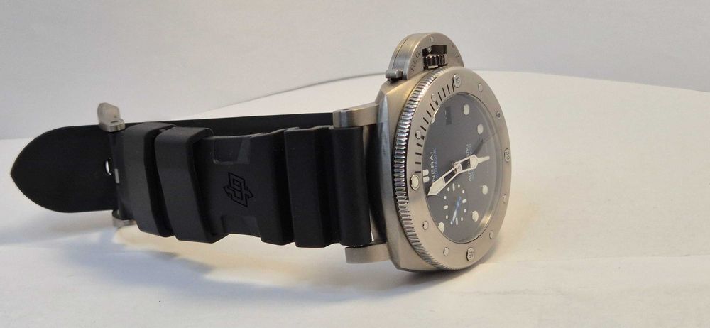 Panerai Luminor Submersible