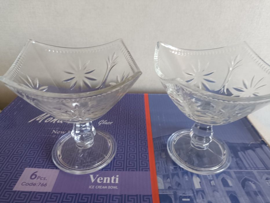 Вазочки стеклянные новые 6 шт