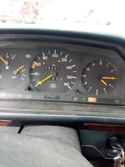 Mercedes-Benz 200 D diesel, autospecială funerară 2 locuri, gri