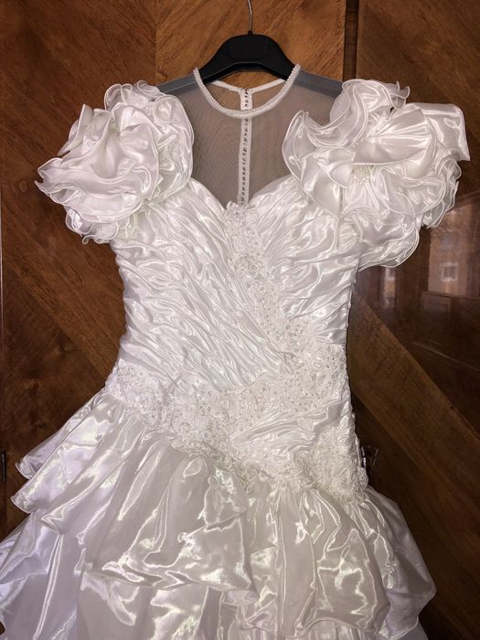Vând rochie de mireasă