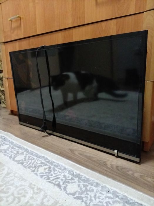 Продам Smart TV разбита матрица