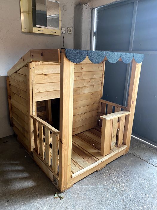 Къща за кучета ръчно направена