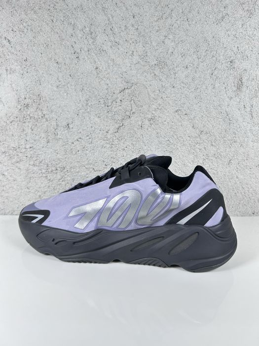 Yeezy Boost 700 MNVN Geode