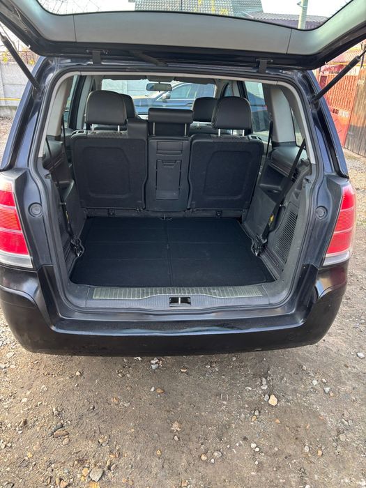 Vând Opel Zafira B 7 locuri