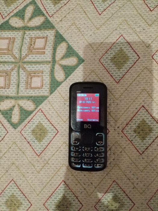 Продам простой телефон