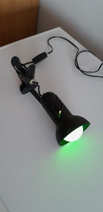 Нощна лампа с щипка