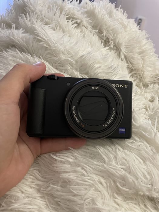 камера sony ZV-1