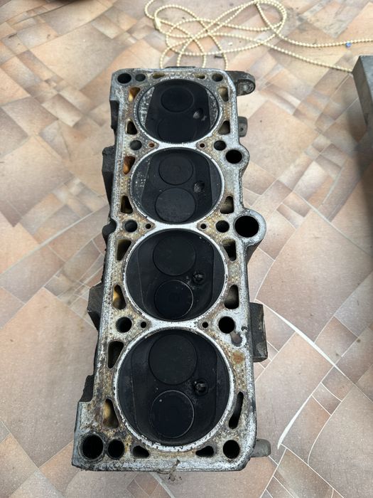 Продам ГБЦ Венто/голь/пассат 1.8 моно