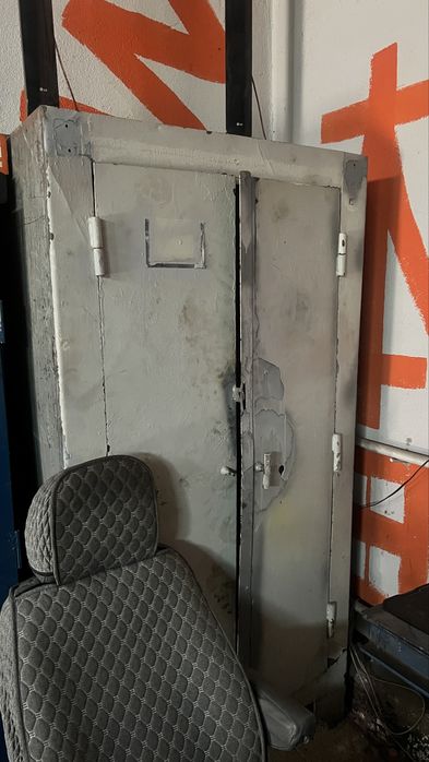Продам шкафы, столы для Сто, цеха