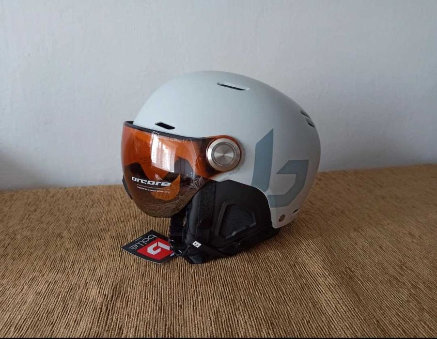Cască schi ski ciclism Bolle Might Visor. (NOUĂ)