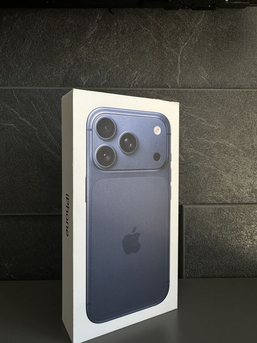 Iphone 17 pro DEEP BLUE 512GB