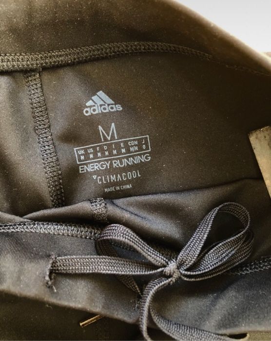 Colanti negri, Adidas