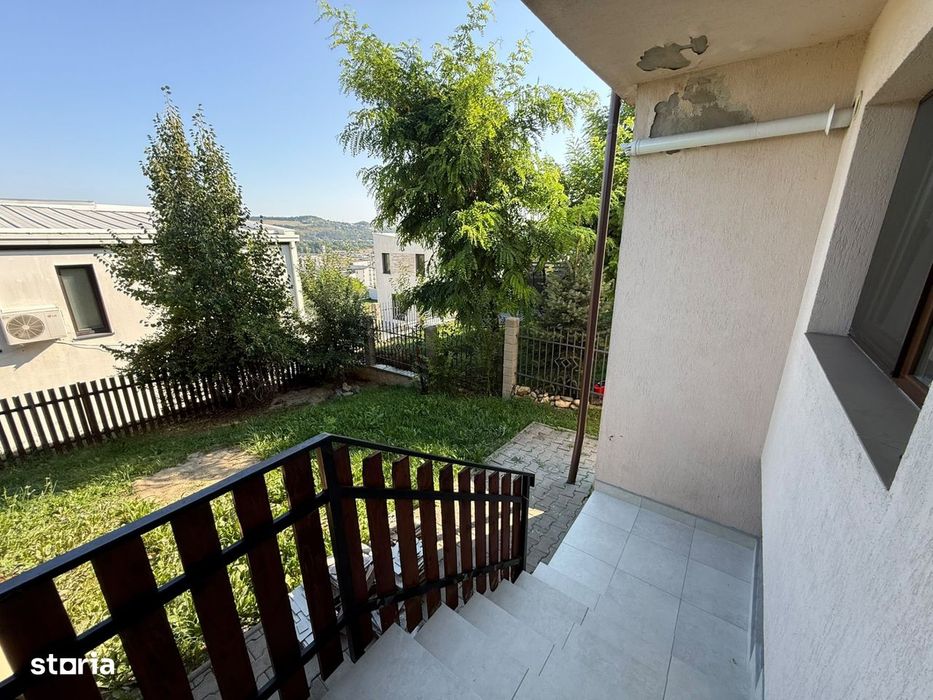 Duplex de inchiriat I 4 camere I Parcare I Zona Vivo