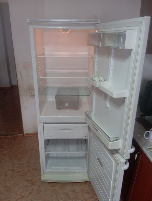 Продам холодильник