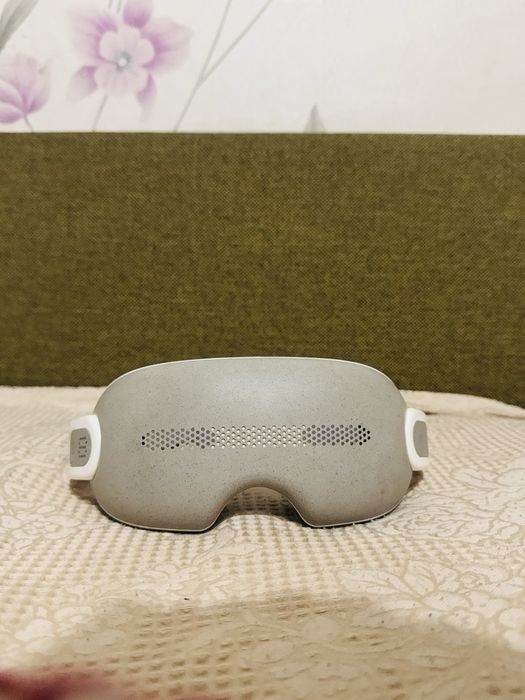 Массажёр для глаз BORK