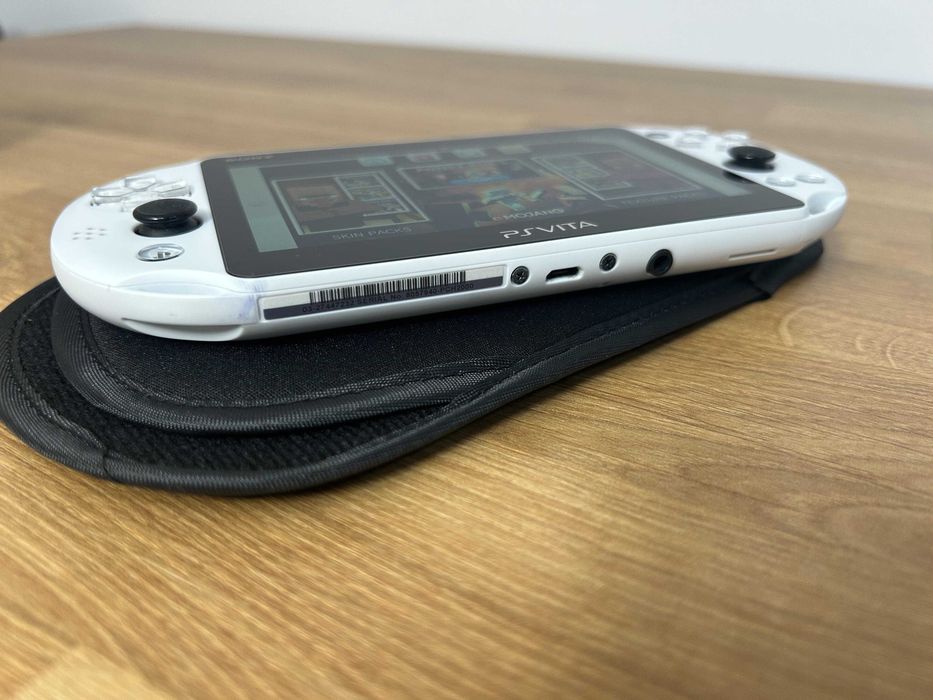 Consolă PS Vita Slim alba modată — card 128GB configurat | Japonia