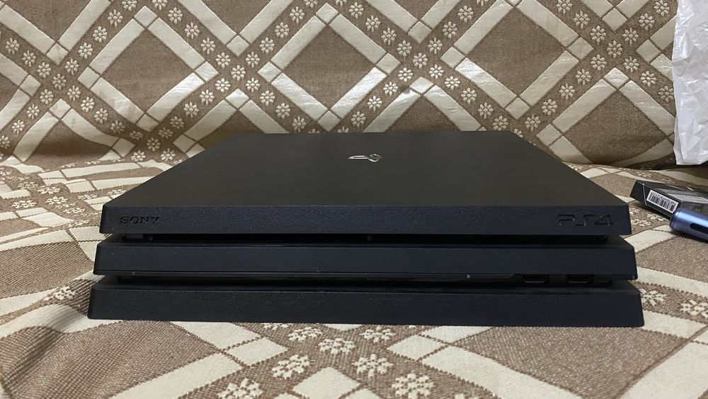 Playstation 4 PRO 1 TB
