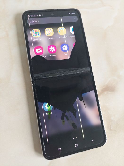 [Flip3] Vând Samsung Galaxy Z Flip 3 5G [pentru piese] //poze reale