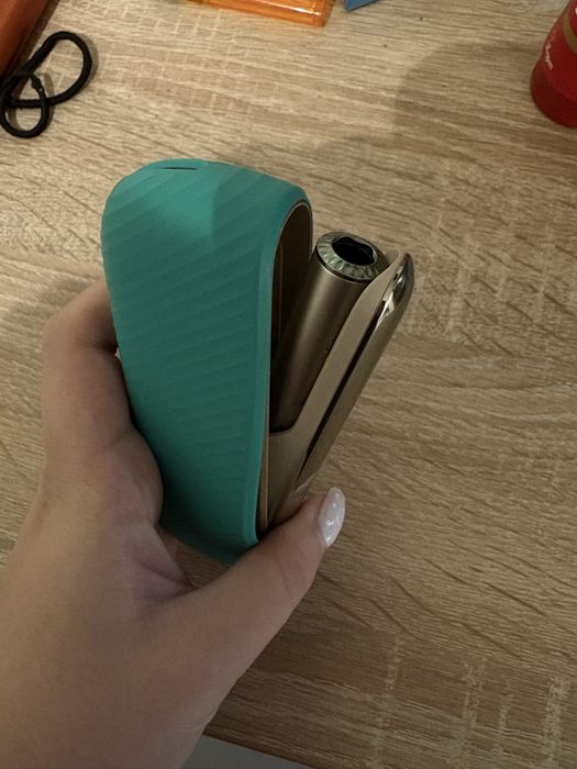 iqos iluma auriu+ husa iqos