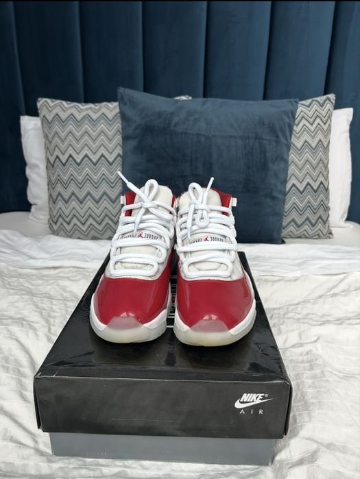 Jordan 11 Cherry