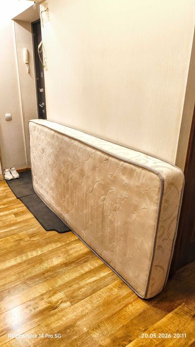 Продам матрас 90*200