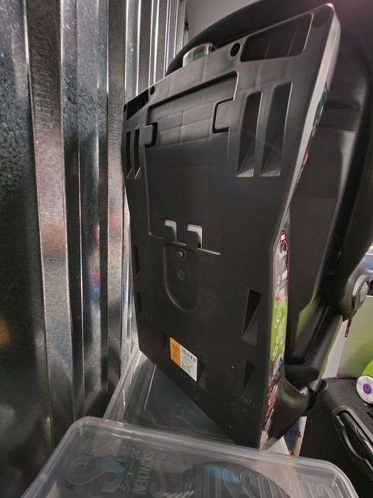 Maxi Cosi Axiss Autheblack въртящ се детски стол за кола