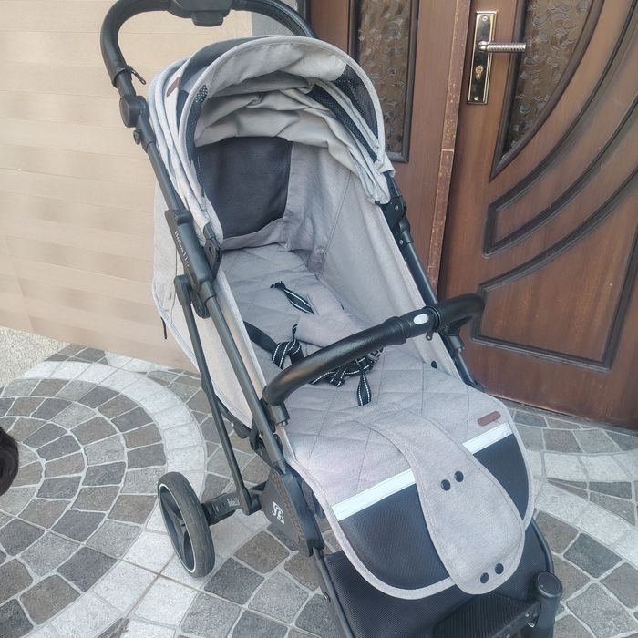 Babalo коляска продам в очень хорошем состоянии. Подходит для аэропорт