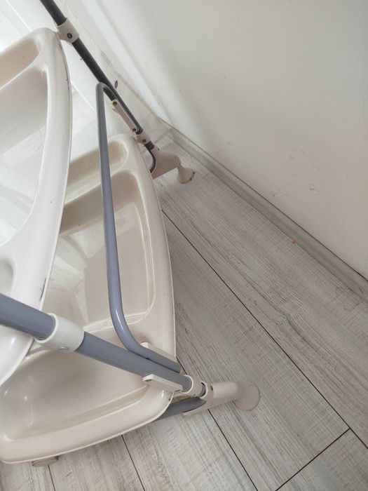 Masă pentru înfășat bebe 2in1 + cădita incorporata