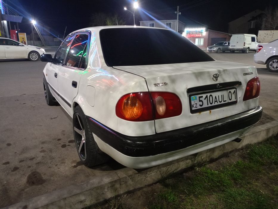 Тойота Королла 1998 года