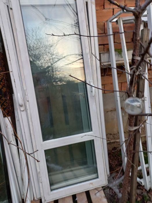 Продавам алуминиева дограма и отделно стъклопакети