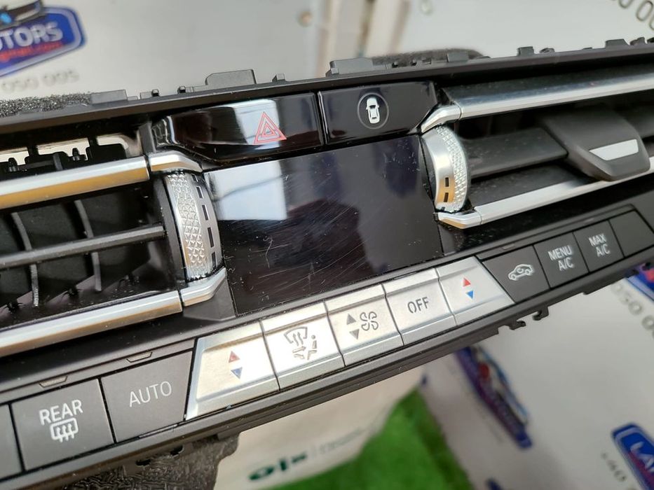 PANOU COMANDĂ CLIMATIZARE + GRILE VENTILAȚIE CENTRALE BMW 1 SERIES F40 2020 / 2019–2024 / COD OEM 6411 9855395-01 / 9855395 (5E2)