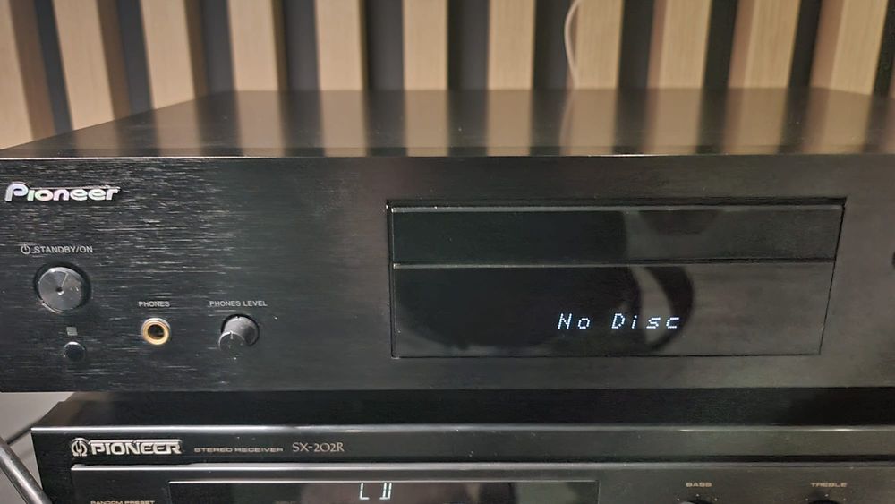 CD player Pioneer PD - 30 AE