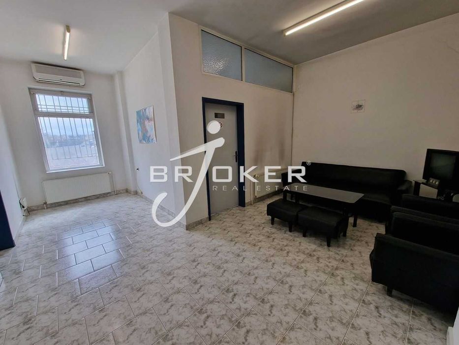 Продава се Промишлена сграда в Кърджали, Център - 1092 кв.м за 1000 €/кв.м - Снимка #5