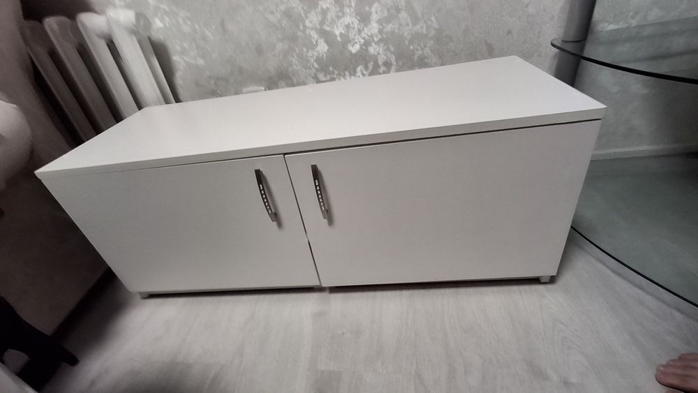 Б/У Тумбочка для гостиной