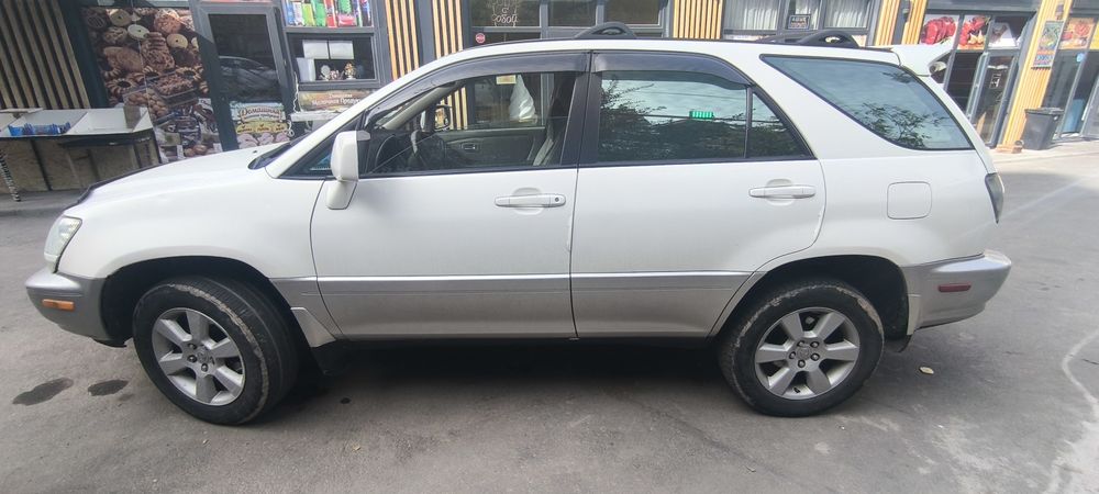 Продаётся Lexus RX300