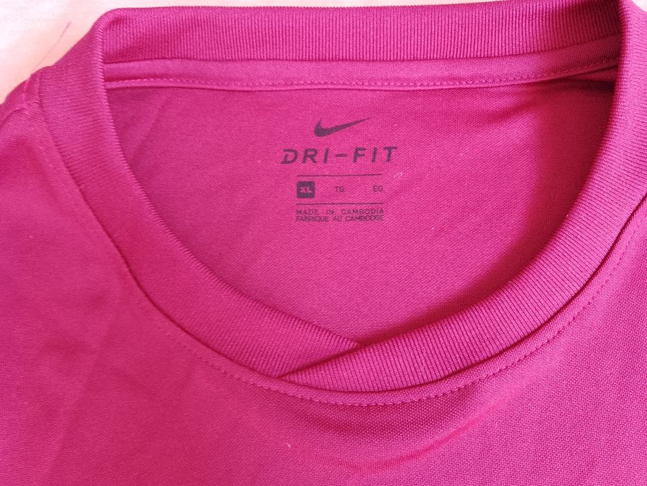 Nike - чисто нова тениска