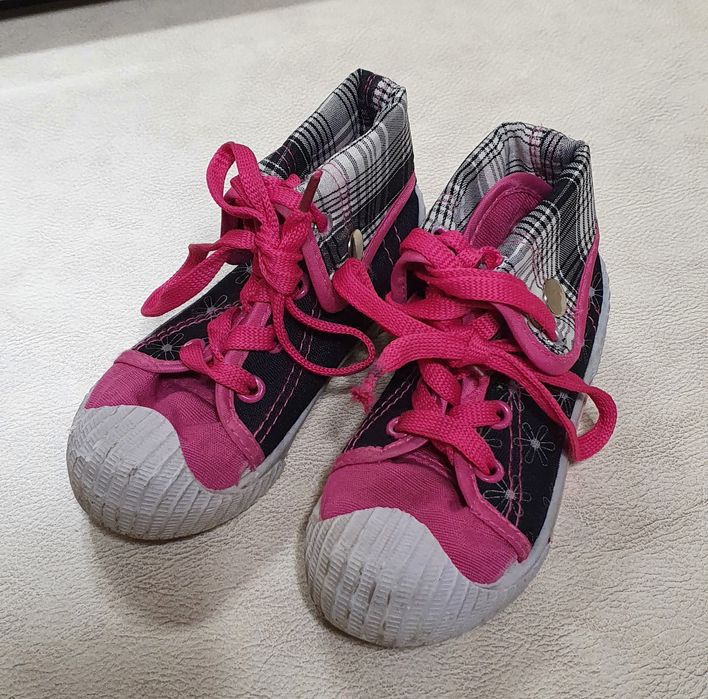 Кеды на девочку. Обувь на девочку